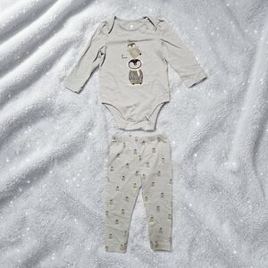 BABY GAP Light Blue Two Piece Outfit with Owl Design.Size 18-24mnths.